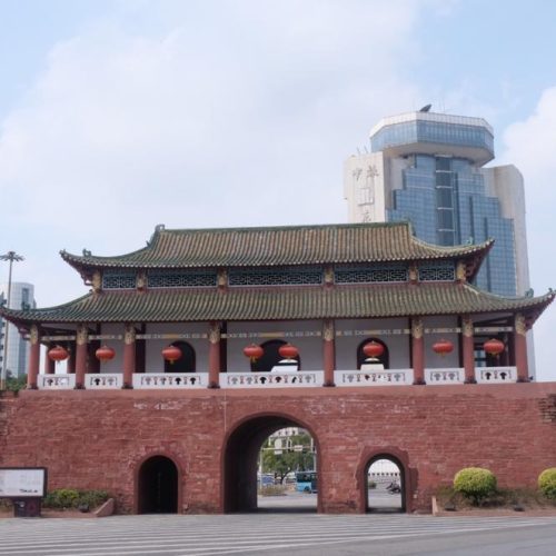 关于2024年秋季莞城街道小学非起始年级转学插班生学位安排办法的通告